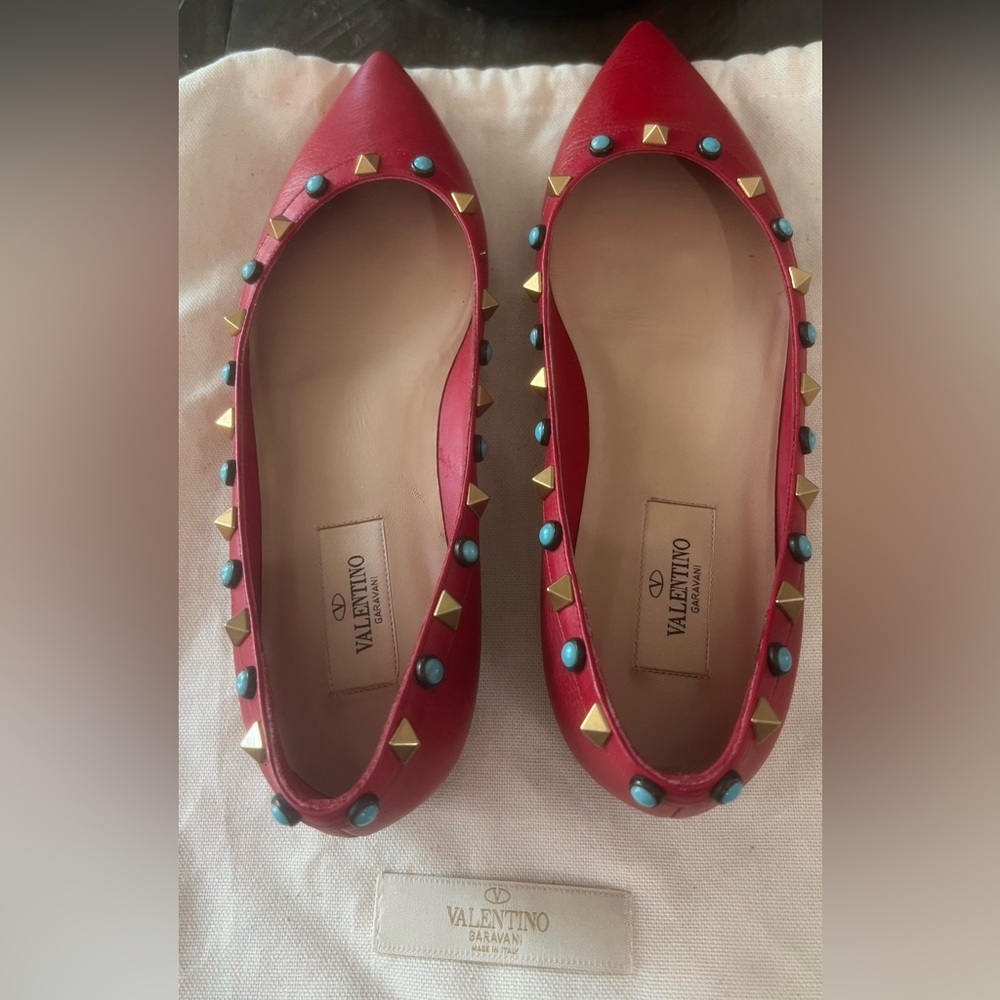 Valentino Garavani rockstud Flats size 7